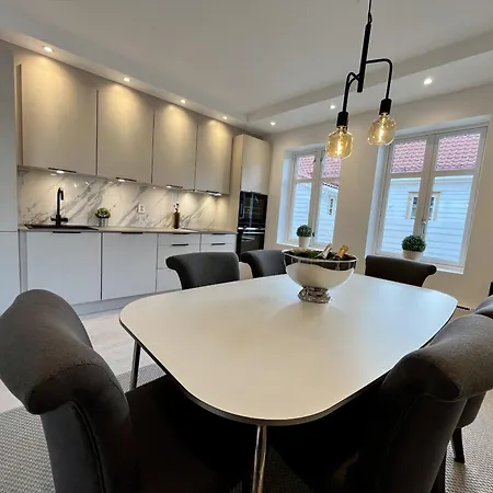 Exclusive Apartment, Location In