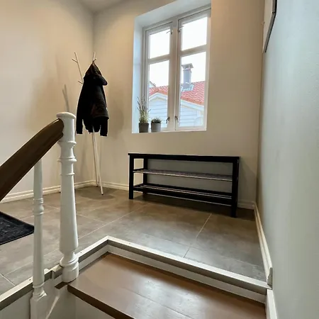 Exclusive Apartment, Location In