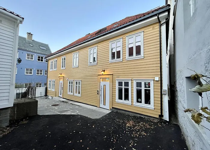 Exclusive Apartment, Location In