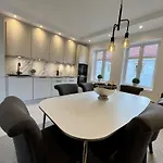 Exclusive Apartment, Location In